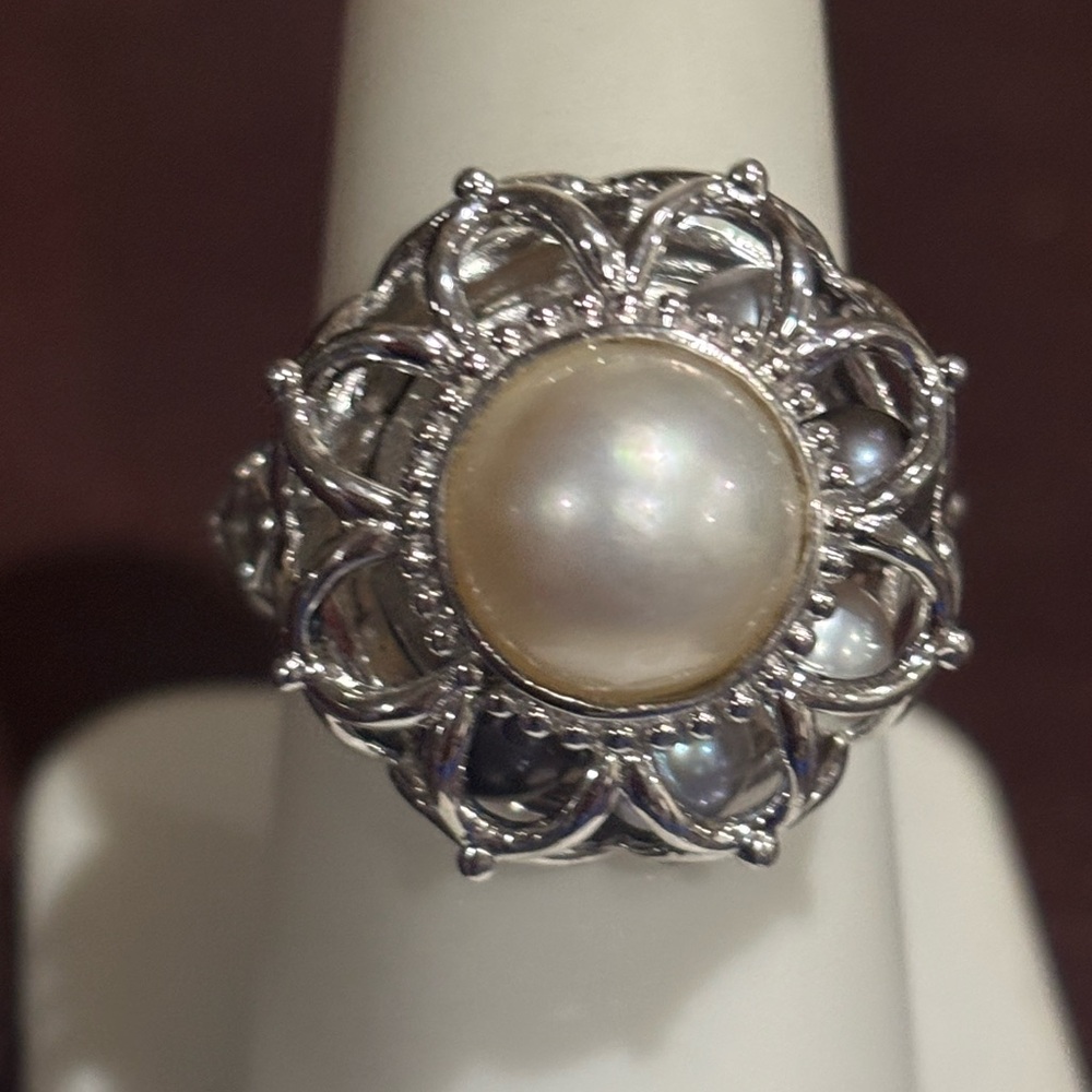 Victoria Wieck pearl ring